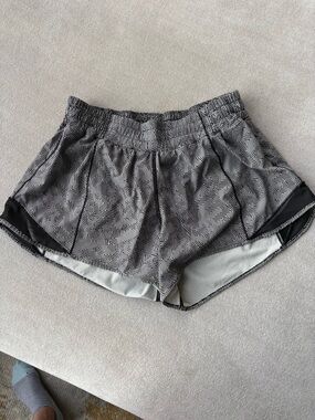 Lululemon Women’s Black & White Geo Print Running Shorts